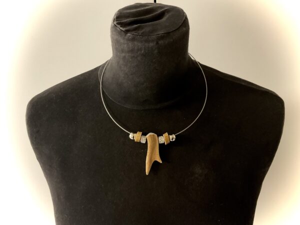 Kette / Halsreifen mit Rehbock Gehörn