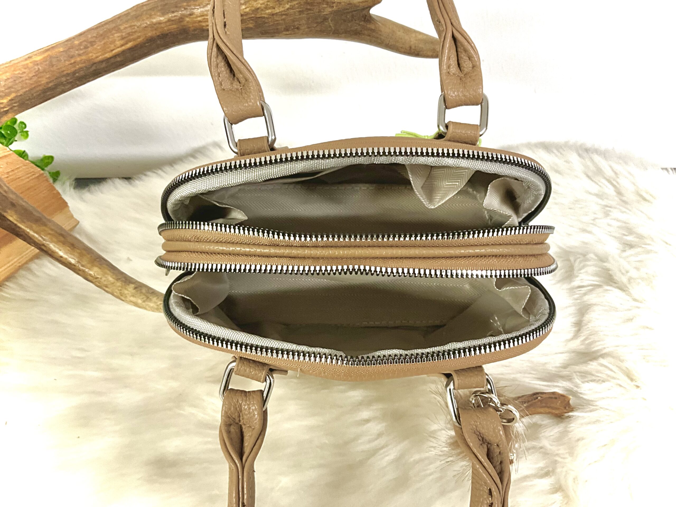 Kleine Tasche mit Rehbock Gehörn Anhänger – Bild 6